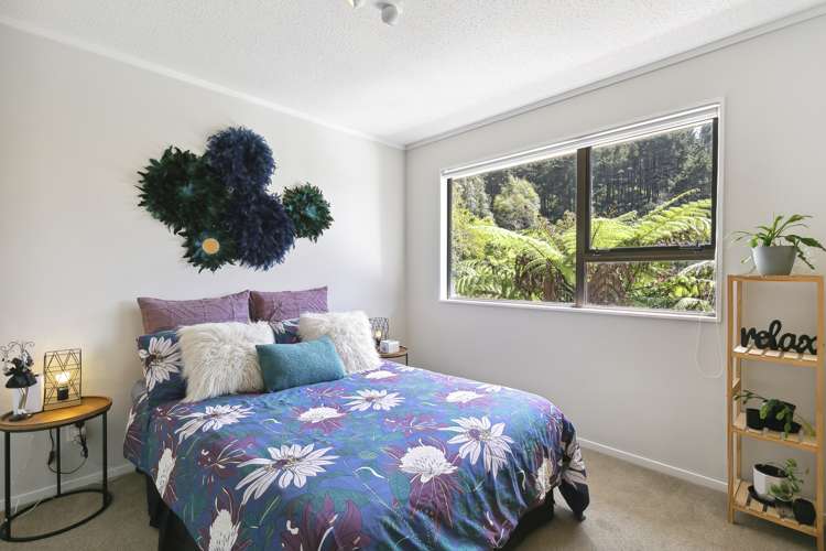 18 Duval Grove Tawa_13