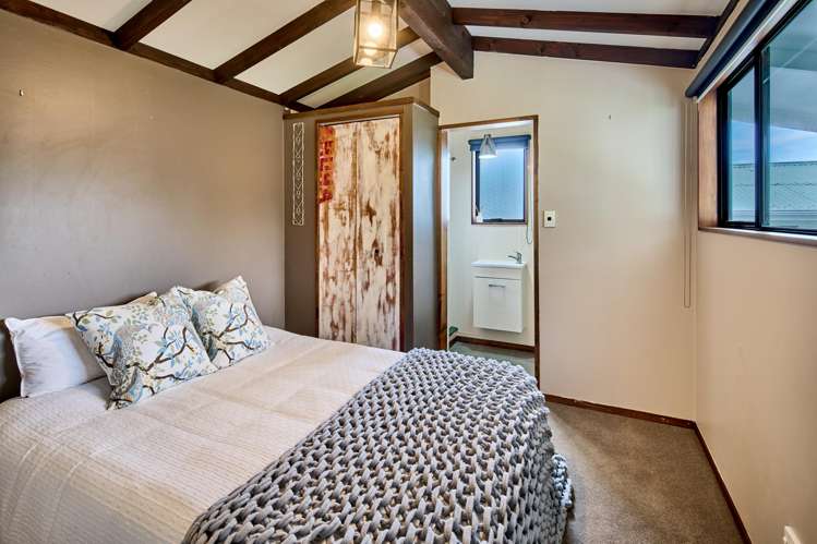 11 Raroa Place Pukerua Bay_14