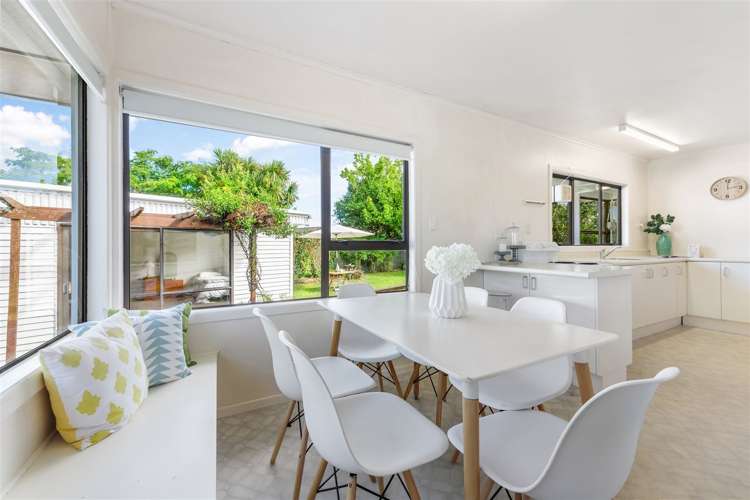 8 Boler Place New Lynn_10