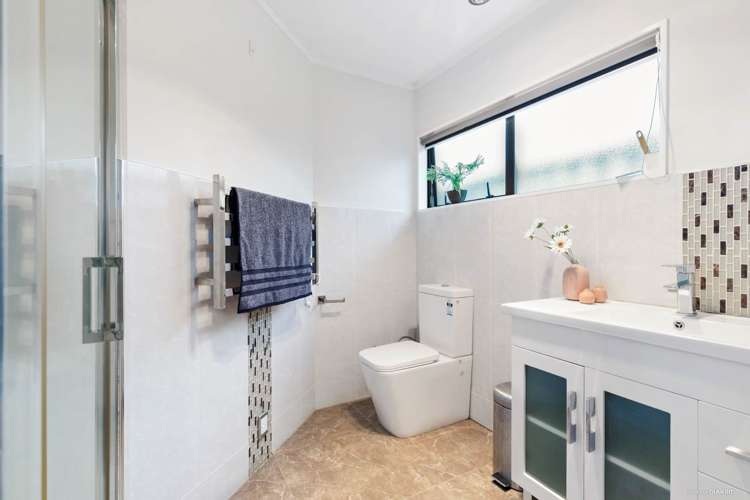 21a Caronia Crescent Lynfield_13