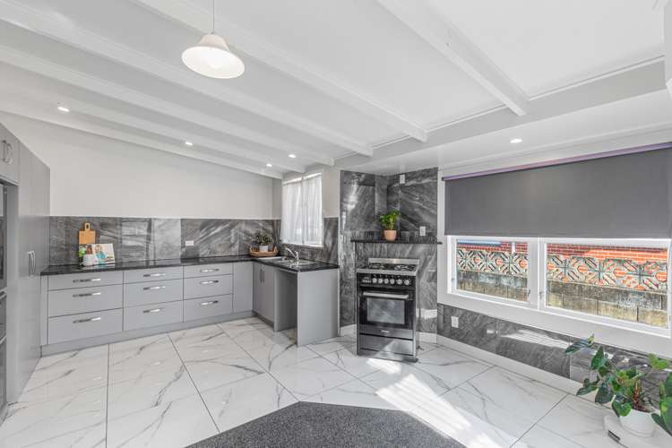27 Weraroa Road_1