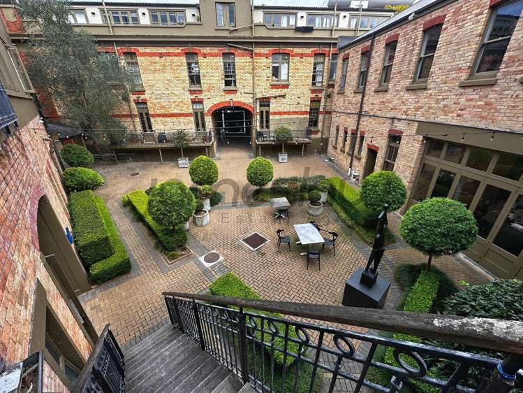 1 Beresford Square City Centre_5