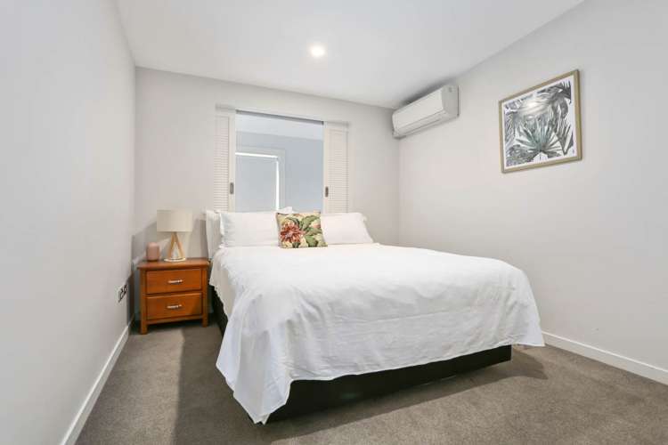 2a/1c Queen Mary Avenue Epsom_11