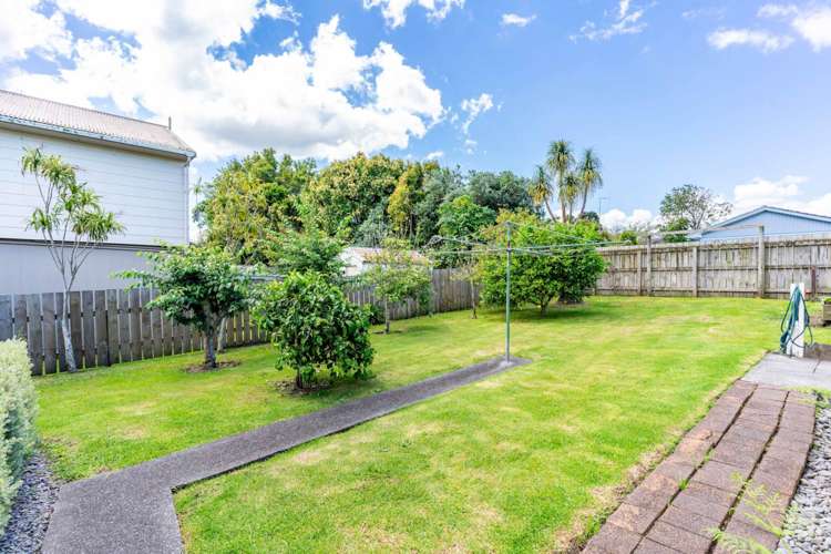 17 Pyle Road West One Tree Point_28