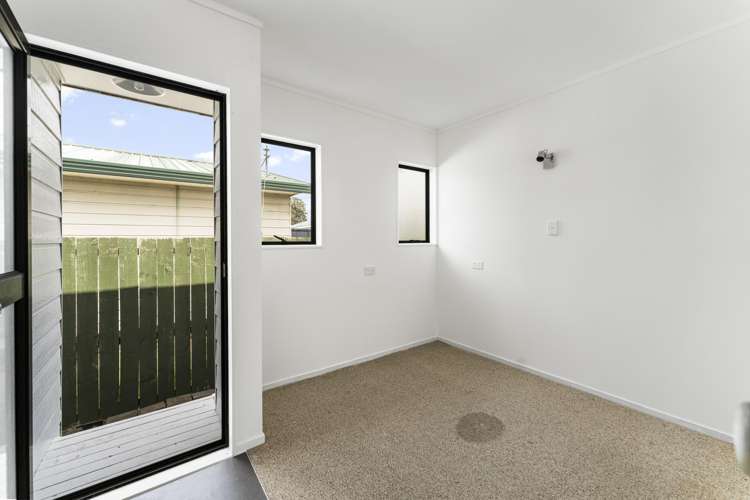 2/12 Graham Road Conifer Grove_10