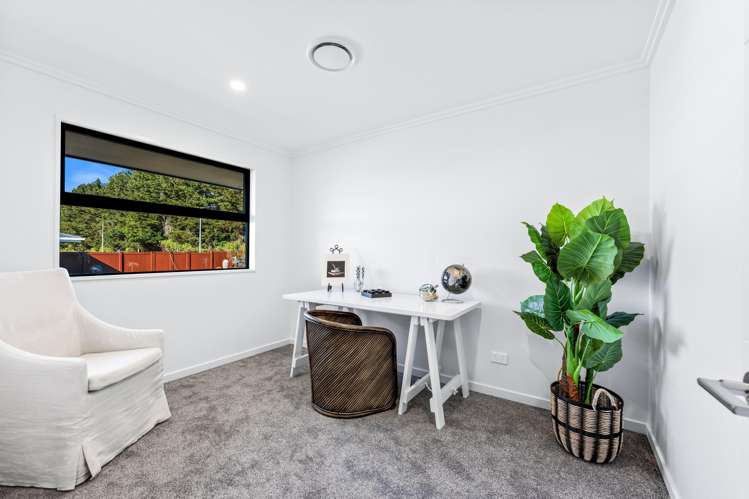 1 Soho Lane West Melton_11