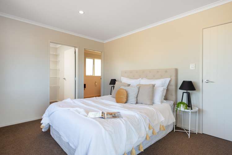 5 Carex Close Pyes Pa_12