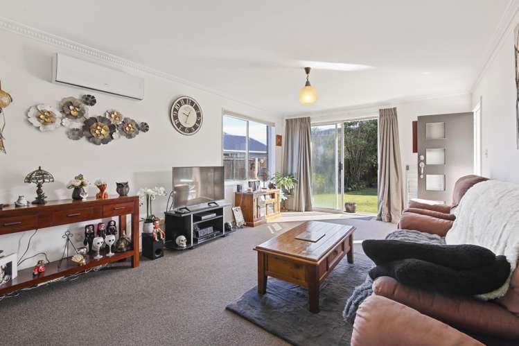 1/20 De Bloge Place Burwood_3