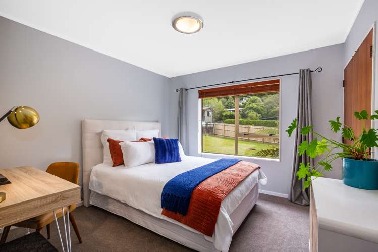 2 Pohue Grove Stokes Valley_19