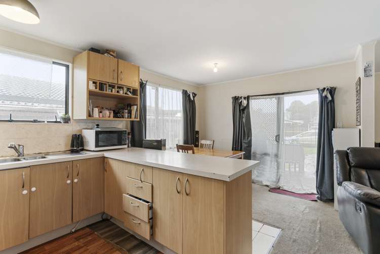 1/1 Ebenezer Way Clendon Park_5