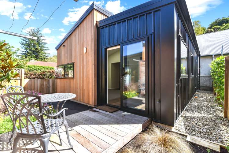 83 North Road North East Valley_11