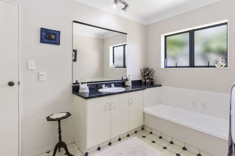 51 Olympus Grove Papamoa_12