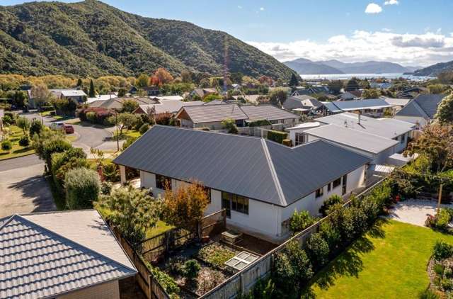 5 Whitby Close Waikawa_1