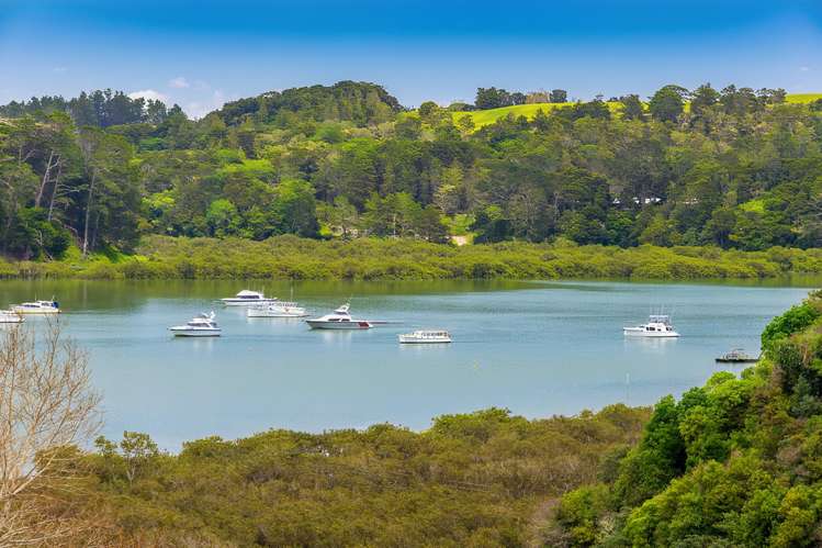 1121 Whakapirau Road_1