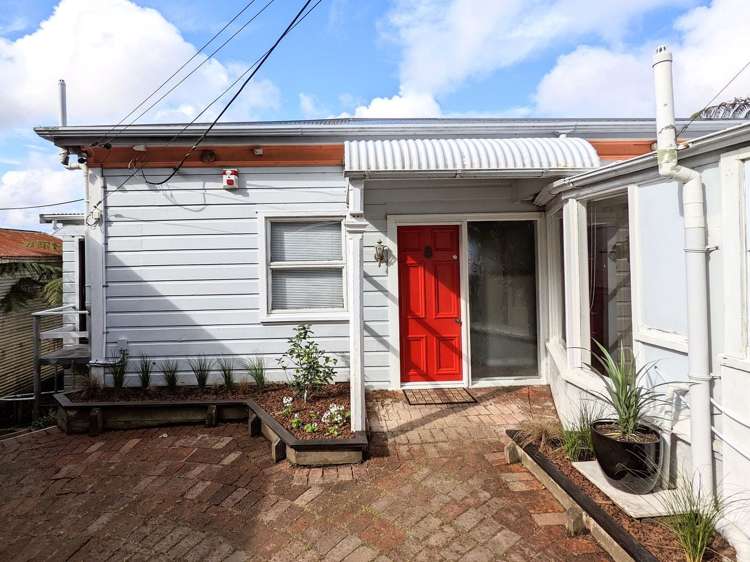 3 Asquith Terrace Brooklyn_19