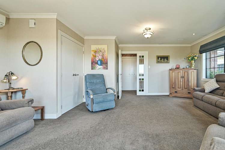 13 Raceview Close Raureka_5
