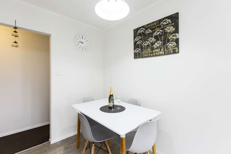 21 Totara Park Road Clouston Park_13
