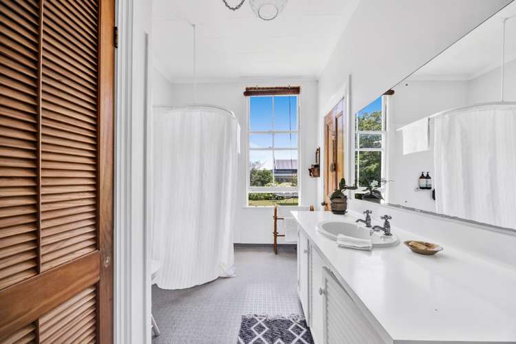 207 Egmont Street Patea_32