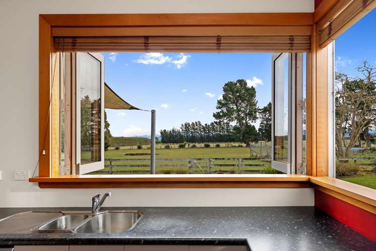 575 Waireka Road_3