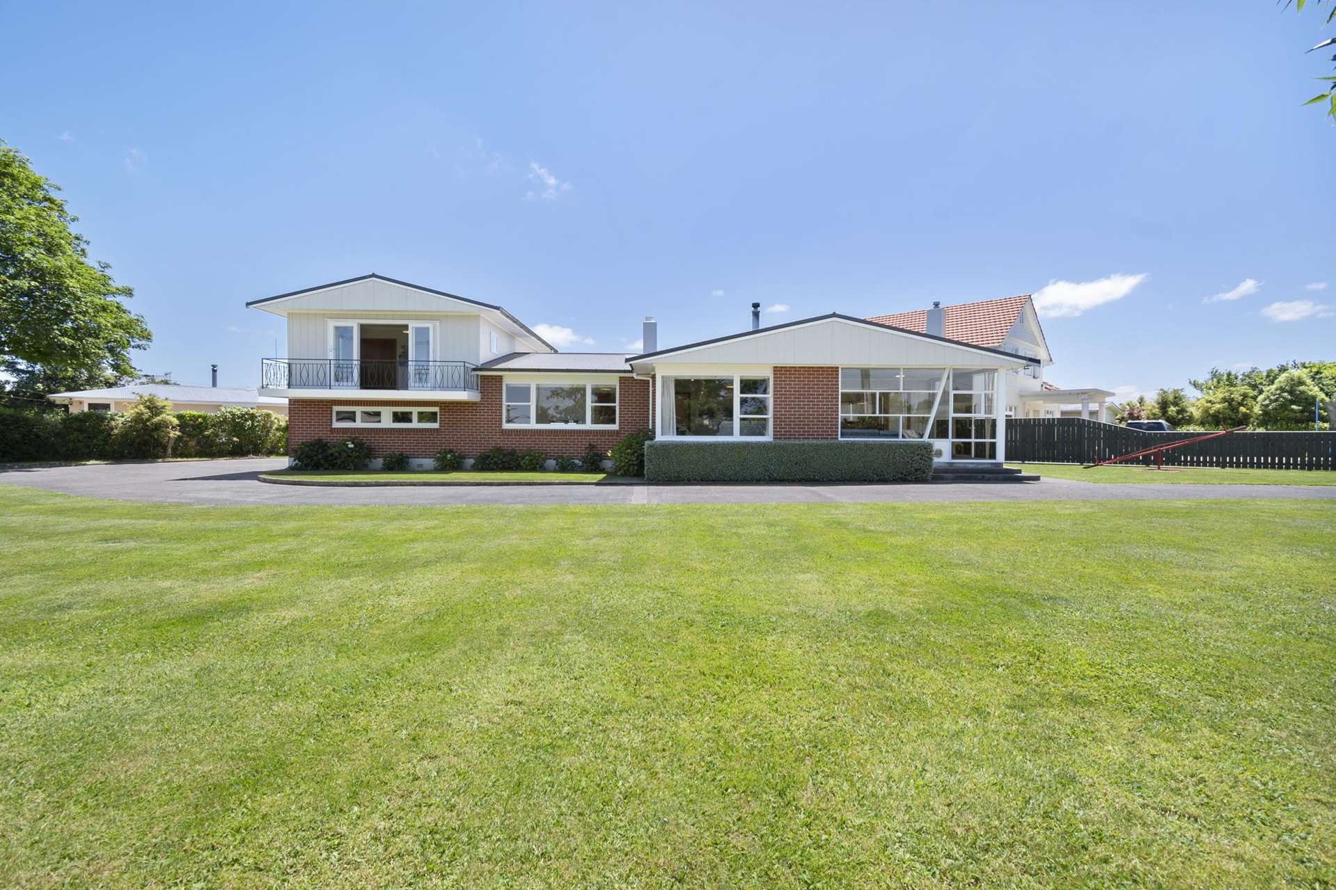 6 High Street Bulls_0