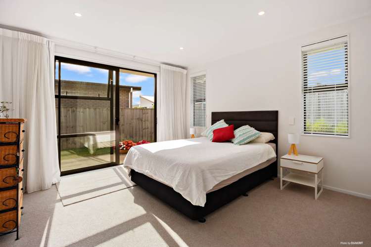 9 Onekura Street Red Beach_12