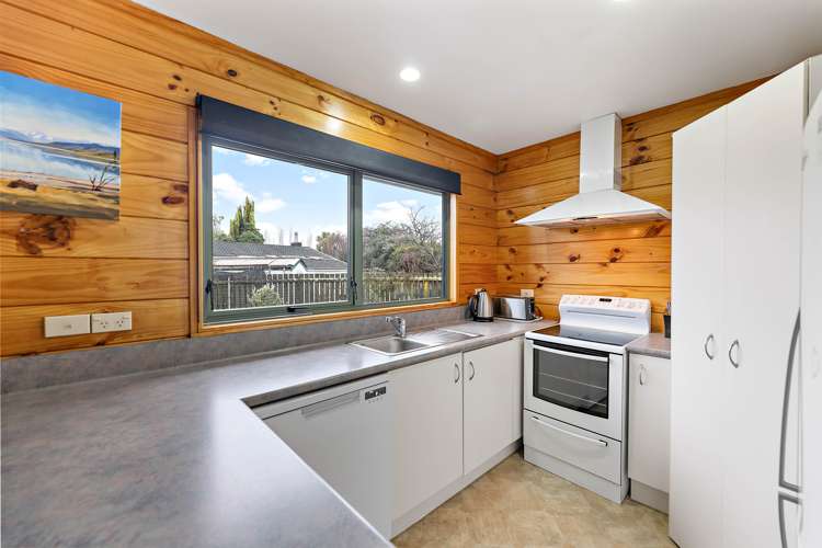 12 Marotoa Grove Turangi_6