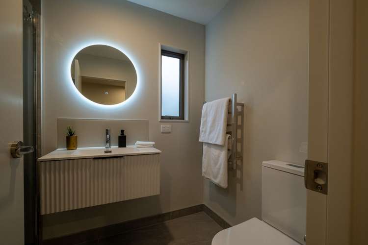 36 Te Ara Wai Mangere East_6