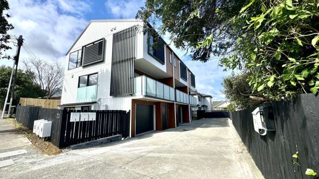 Brand New 4-Bedroom Townhouse for Rent – Modern Living with Stunning Views!