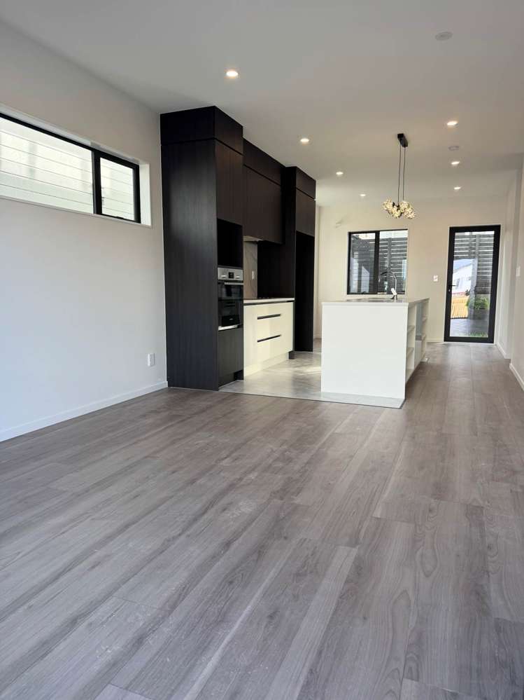 3 Greenbrier Street Westgate_10