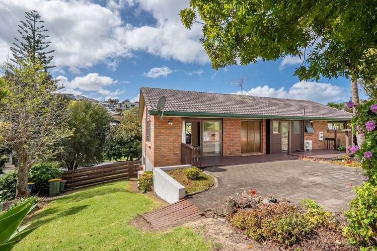 41 Honeysuckle Lane Mairangi Bay_11