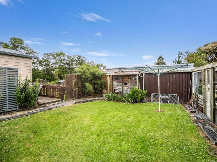 20 and 16 Main Road Owaka_15