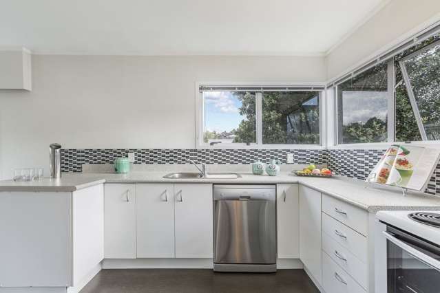 1/5 Mannering Place Hillcrest_4