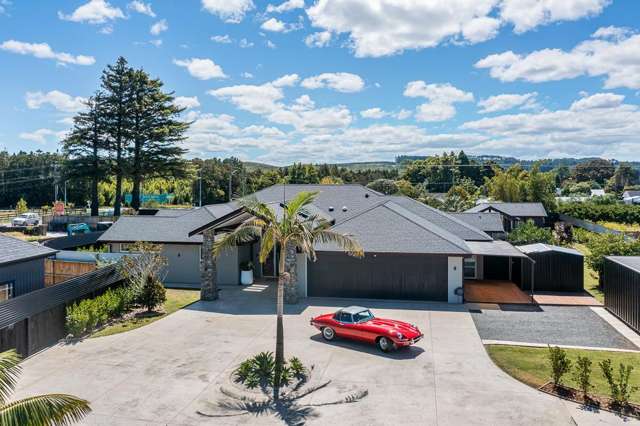One of One-Familysized Home, Pool & Triple Garage