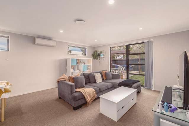 a/401 Pages Road Aranui_4