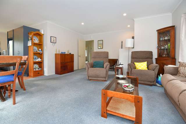 2/15 Mably Court Stanmore Bay_2