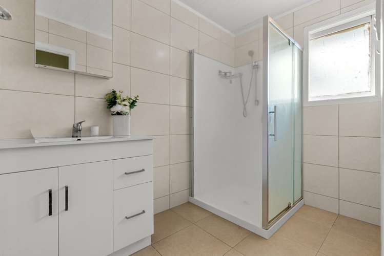 503 Massey Road Mangere_10