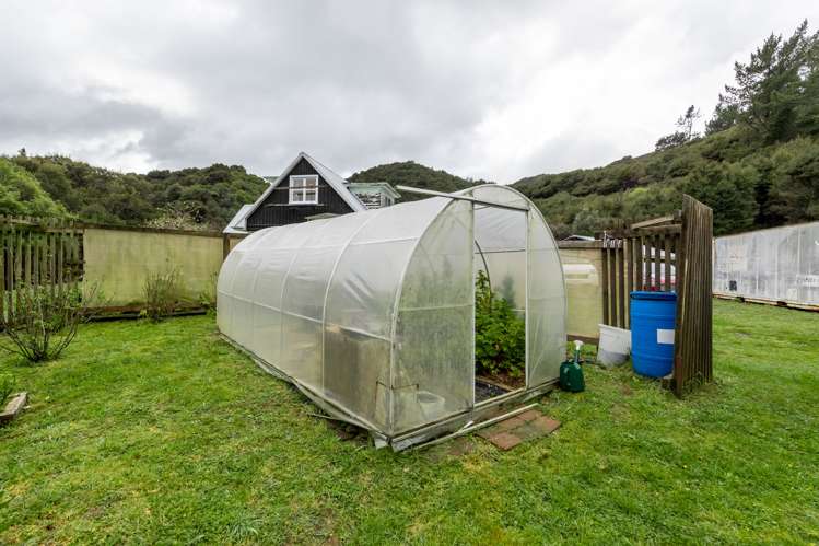 100 Hair Street Wainuiomata_23