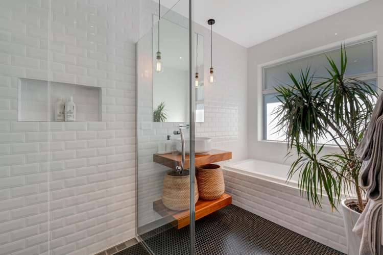 40 Colonial Drive Silverdale_18