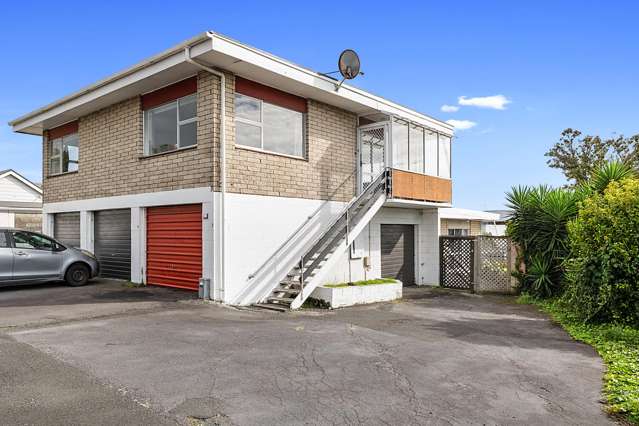 VACANT AND MUST BE SOLD!