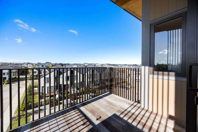 11/40 Waiparaheka Drive Milldale_2