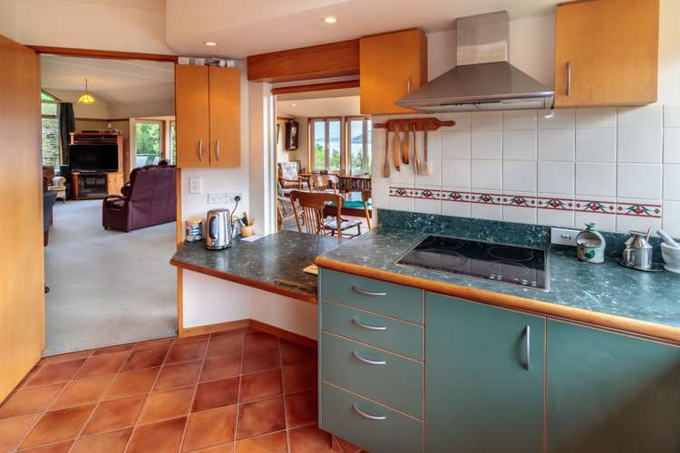 572 Portobello Road Company Bay_7