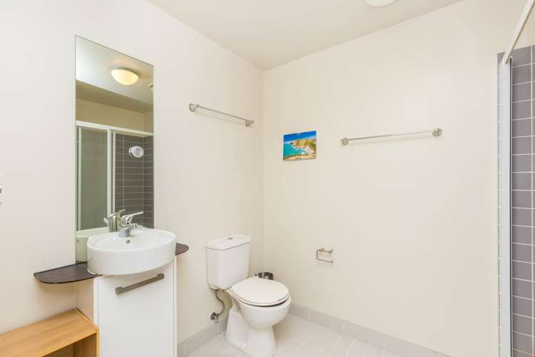 2207/10 Waterloo Quadrant Auckland Central_9