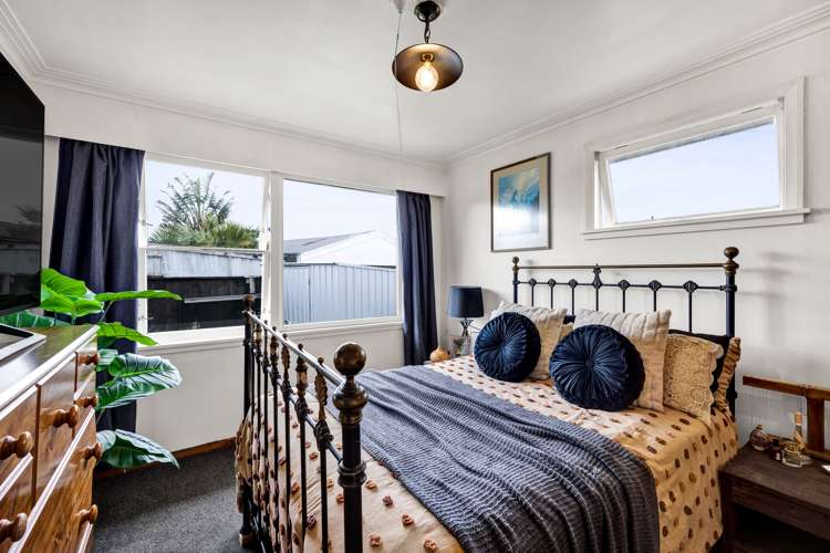 15 Barrett Road Whalers Gate_10