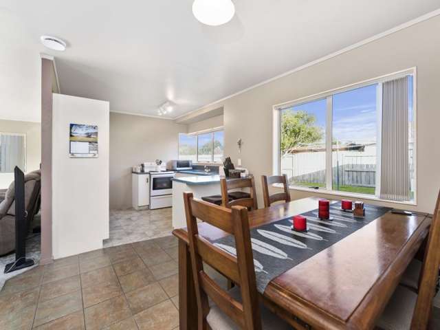 7 Checketts Place Papamoa_2