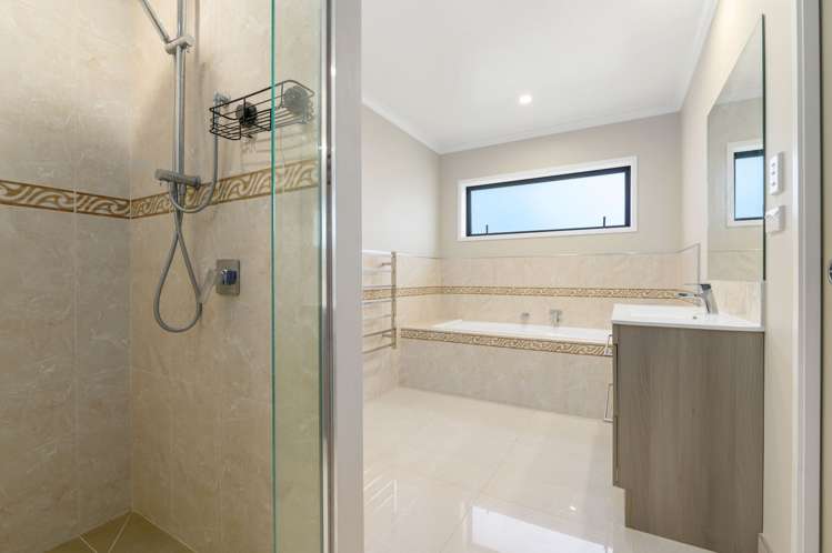 8 Squire Avenue Chartwell_6