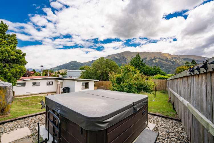 132 Capell Avenue Lake Hawea_10