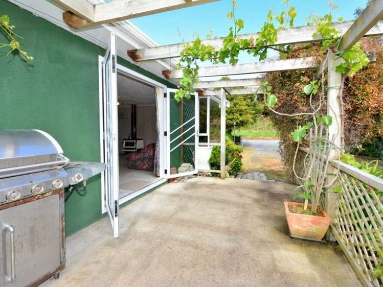 7 Connor Place Taieri Mouth_10