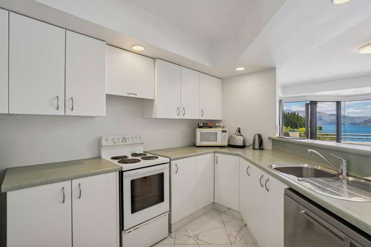 20M/26 Lake Esplanade Queenstown_5