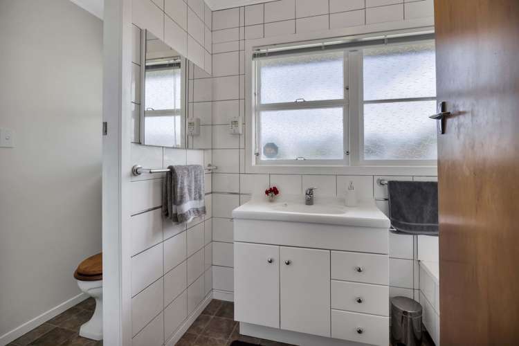 1 Reid Avenue Hawera_5