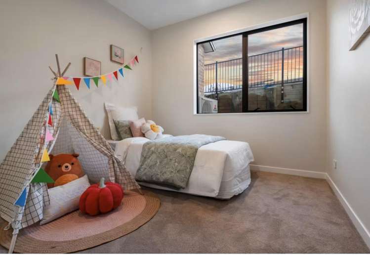 66 Tipu Crescent Milldale_8